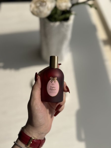 عطر الشعر الفرموني لف اليكسر (love elixir)