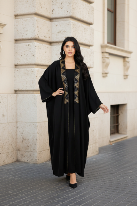 عباي اسود مع ستراس