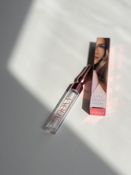 سيروم الونا للرموش والحواجب