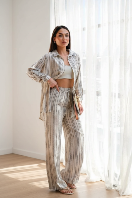 طقم عملي بيج مخطط