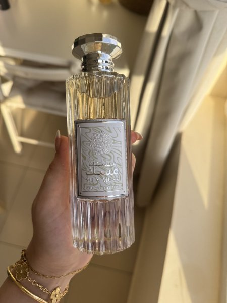 عطر سلك من شركة وادي الخليج